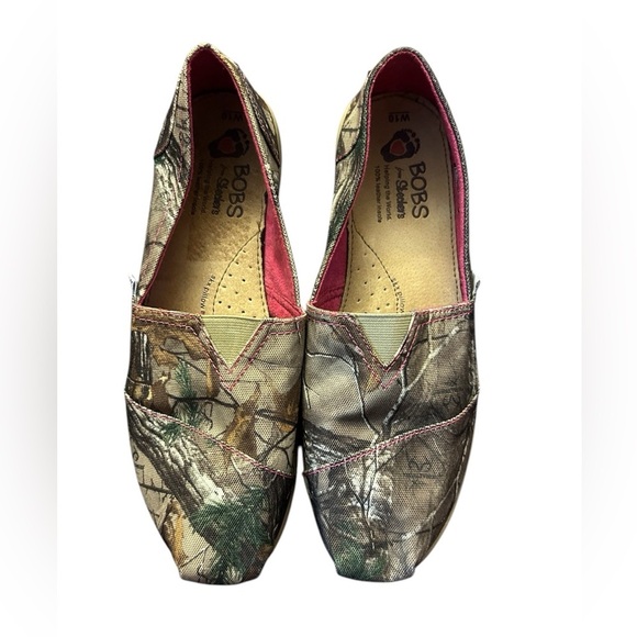 Bobs camo slip on with pink accents US size 10 - Picture 2 of 8